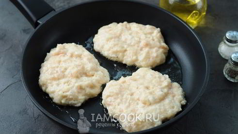 куриные оладьи с крахмалом и майонезом
