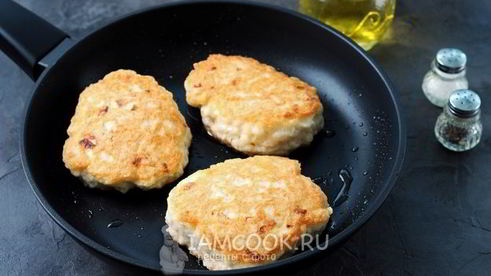 куриные оладьи с крахмалом и майонезом