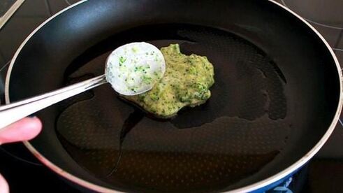 оладьи из брокколи и сыра пармезан