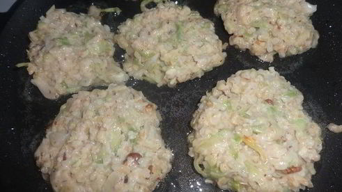 оладьи из кабачков с кашей и орехами