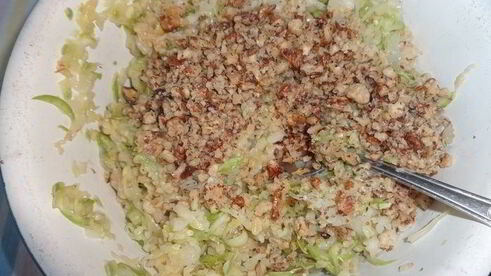 оладьи из кабачков с кашей и орехами