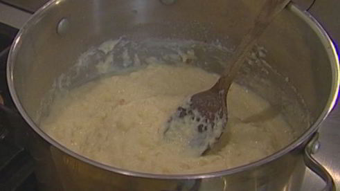 оладьи из манки с изюмом