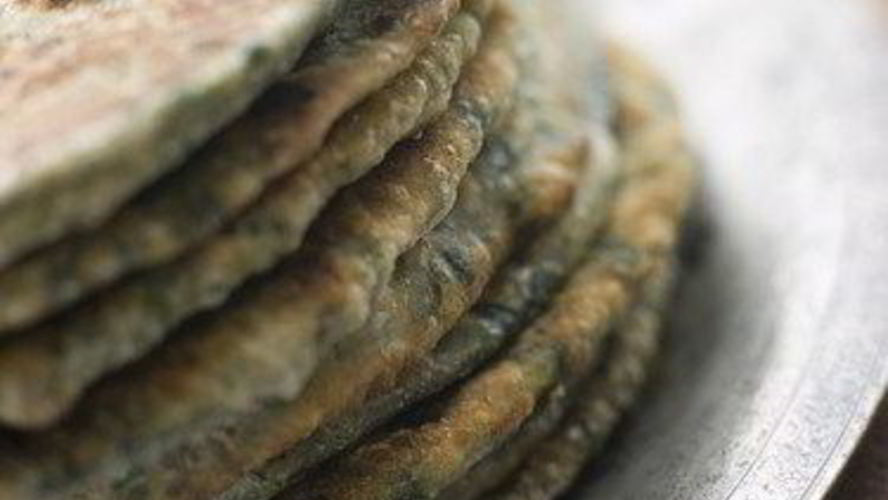 Рецепт оладий из шпината и нута по-индийски