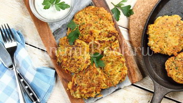 Рецепт Оладий из ячневой крупы с йогуртовым соусом