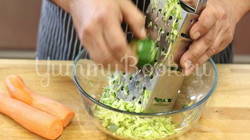 оладьи из ячневой крупы с йогуртовым соусом