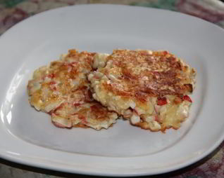 Оладьи с крабовыми палочками и сыром