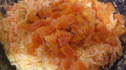 оладьи с морковкой и курагой