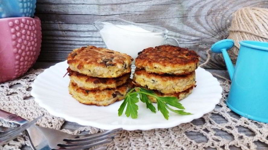 Рецепт овощных оладий с шампиньонами