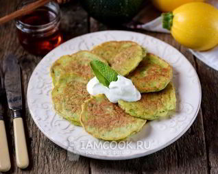 Сладкие оладьи из кабачков