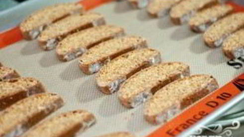 медовые бискотти с лавандой