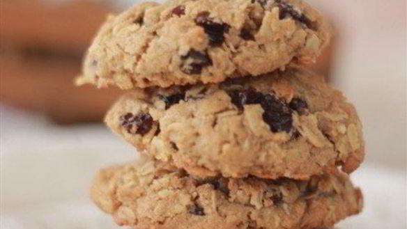 Рецепт Овсяного печенья с ромовым изюмом