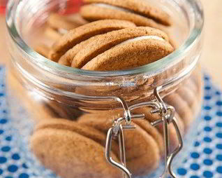 Печенье из цукини с орехами и сырной прослойкой