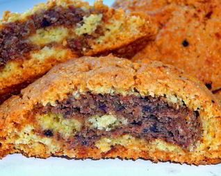 Печенье с ореховой и финиковой начинкой