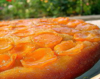 Абрикосовый пирог-перевертыш с апельсиновой карамелью