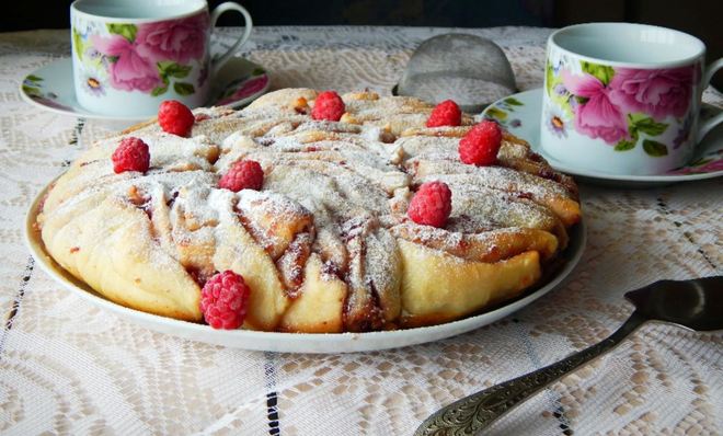 Быстрый дрожжевой пирог