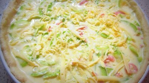 киш творожный с кабачками и креветками