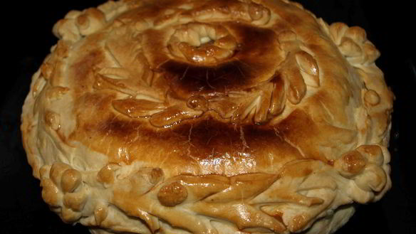 Рецепт Курника из слоенного теста с блинами, грибами и курицей