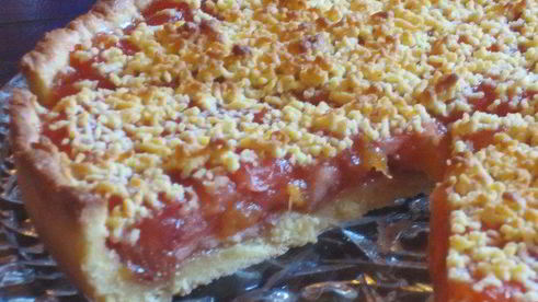 летний яблочно-персиковый пирог