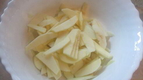 летний яблочно-персиковый пирог