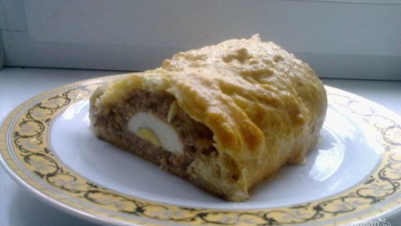 Рецепт Мясного пирога из слоеного теста