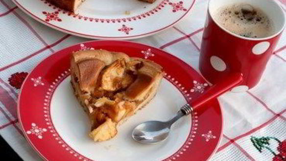 Рецепт Открытого пирога с яблоками, горгонзолой и орехами