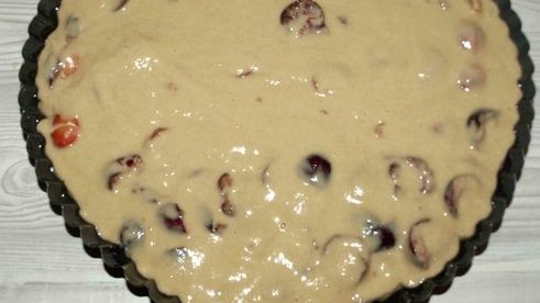 пирог с черешней, голубикой и десертным вином