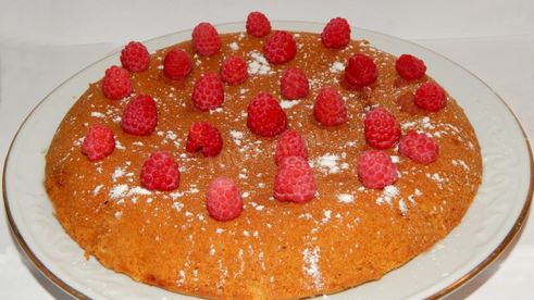 пирог с малиной в мультиварке