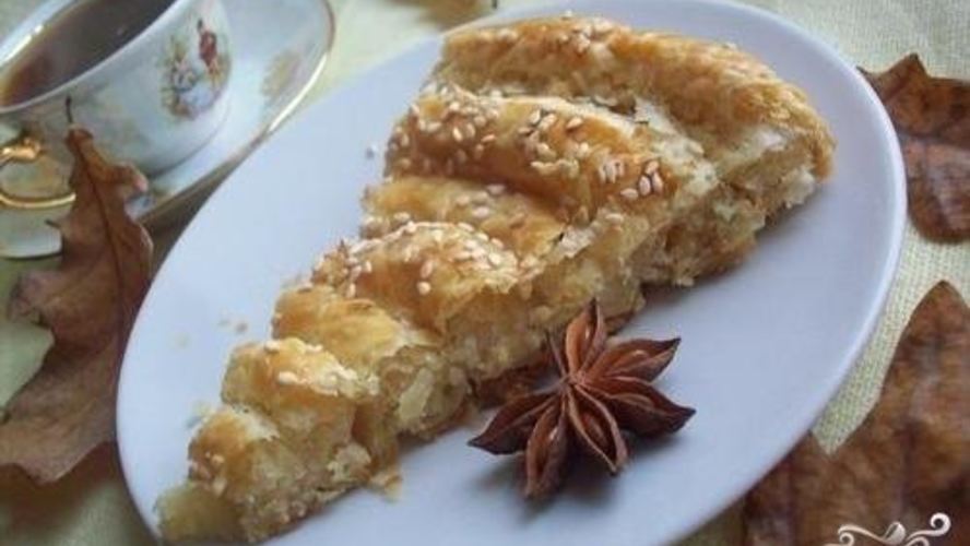 Рецепт слоеного пирога с сыром