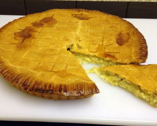 Сырно-луковый пирог