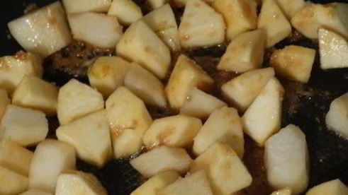 яблочно-грушевый пирог из запечённых мюсли