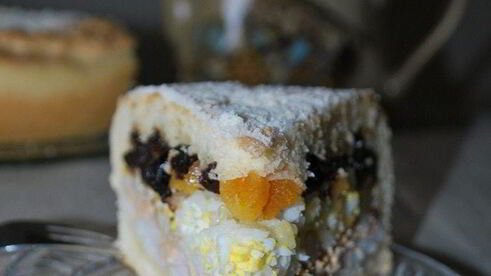 закрытый многослойный пирог губадия