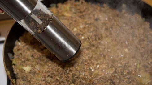 заливной пирог с мясом на кефире