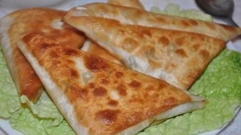 быстрые пирожки из лаваша с сыром и ветчиной