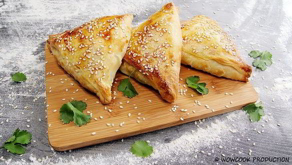 Рецепт Иерусалимских бурекасов с брынзой, баклажаном и зеленью