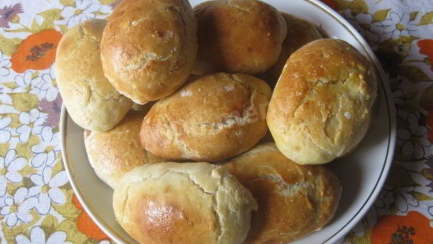 Рецепт пирожков дрожжевых на молоке с кремовой капусткой