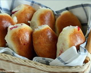 Пирожки с брусникой