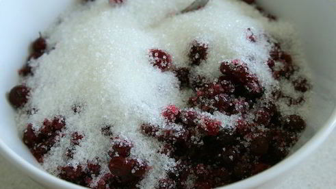 пирожки с брусникой