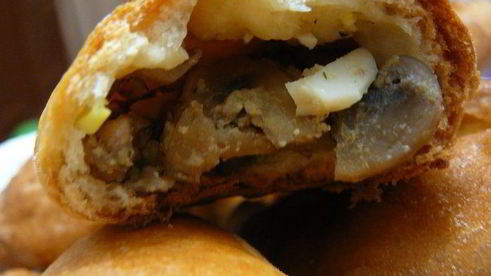 пирожки с грибами и зеленой гречкой