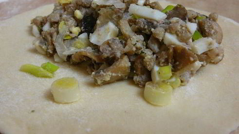 пирожки с грибами и зеленой гречкой