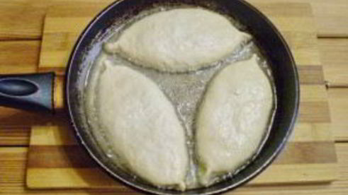 пирожки с капустой и грибами жареные