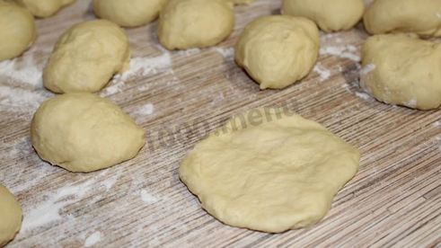 пирожки с клубникой из дрожжевого теста в духовке