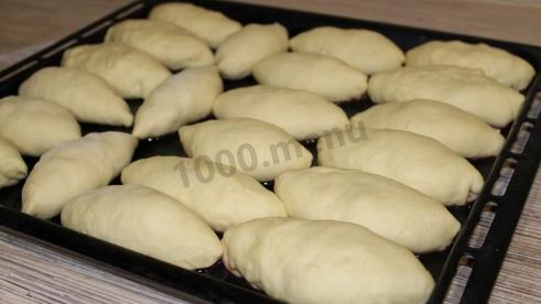 пирожки с клубникой из дрожжевого теста в духовке