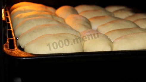 пирожки с клубникой из дрожжевого теста в духовке