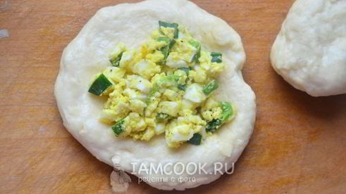 пирожки с луком и яйцом на кефире
