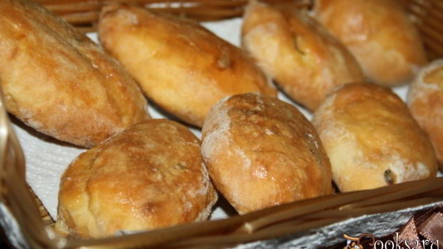 Рецепт пирожков с мясом и сыром на творожном тесте в духовке