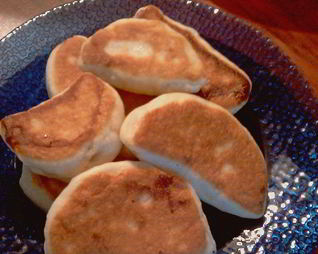 Пирожки с повидлом на сковороде