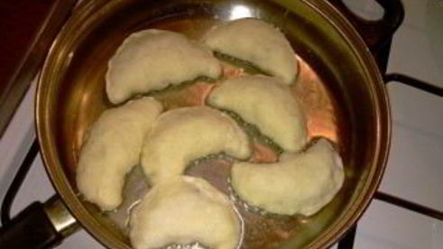 пирожки с повидлом на сковороде