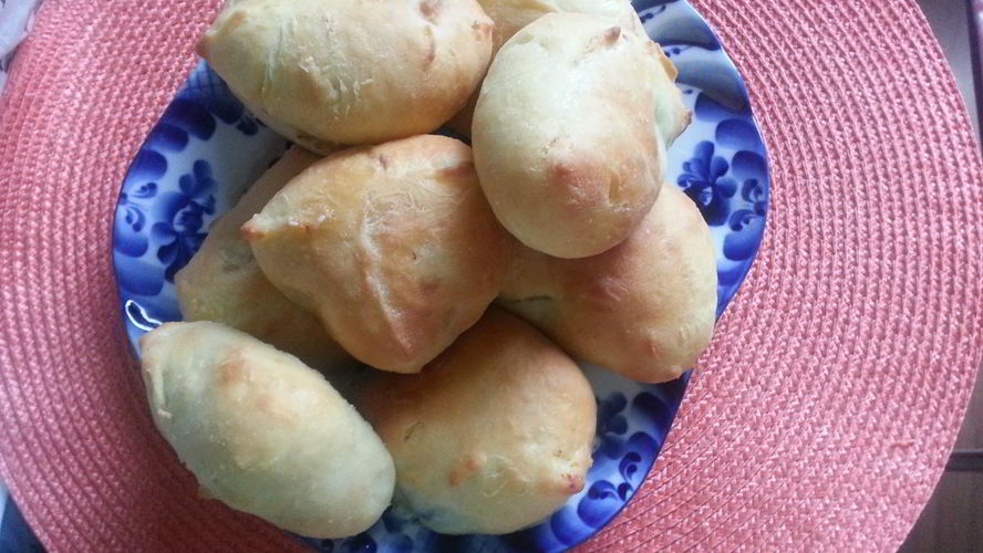 Рецепт пирожков с рисом и изюмом