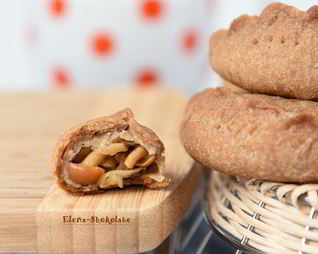 Постные пирожки с маринованными опятами