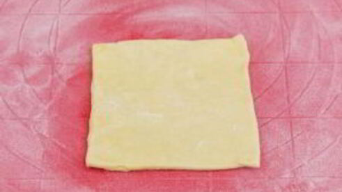 слоеные пирожки с яблоками